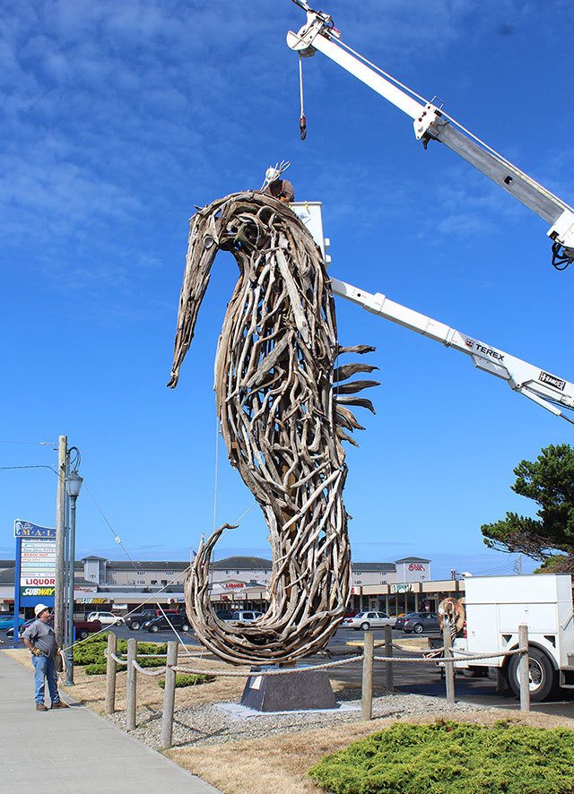 Seahorse sculpture rebuilt, replaced for city