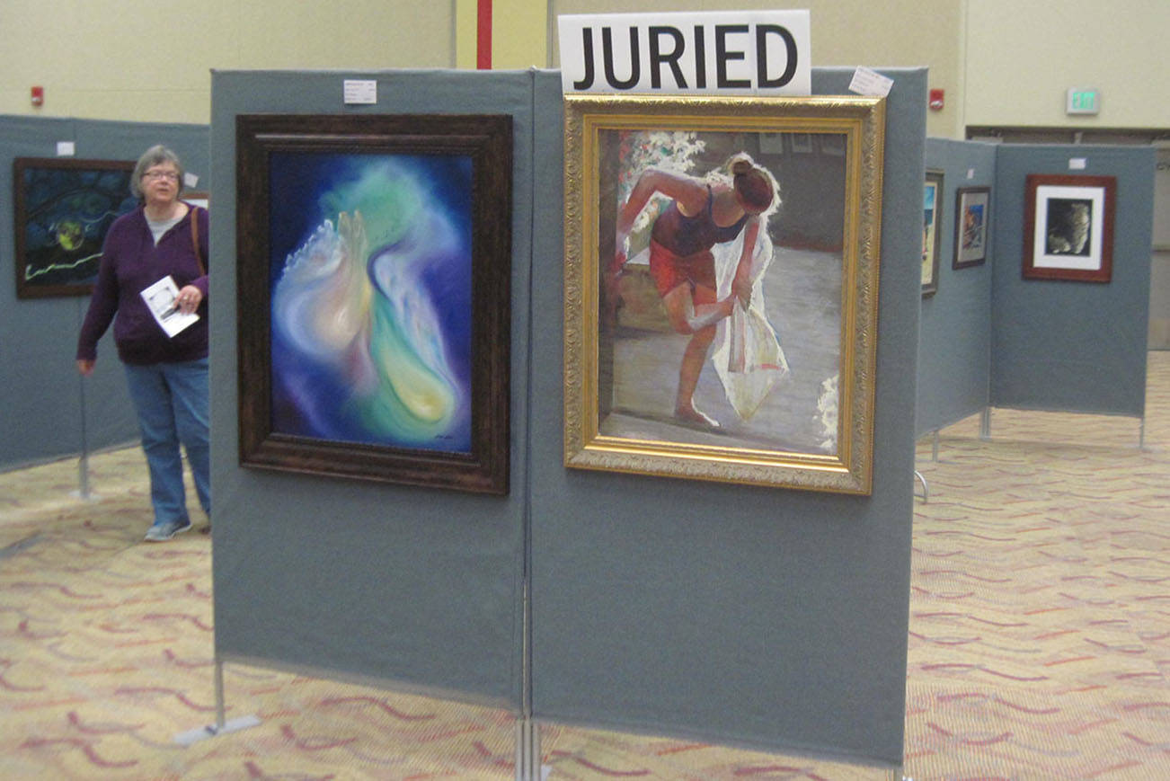 Volunteers give boost to annual AAOS art show