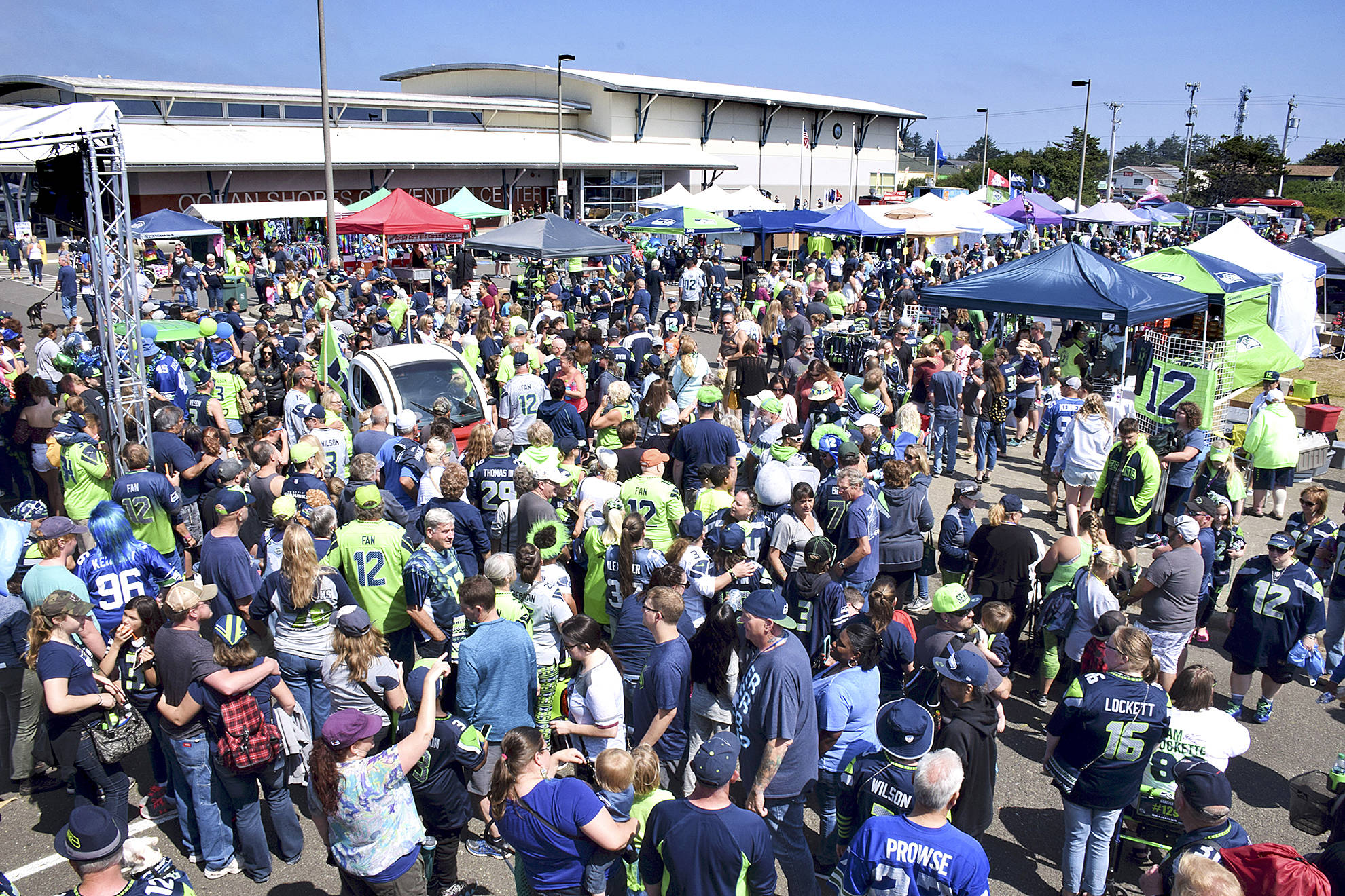 Photo by Scott D. Johnston                                The last Seahawks Fan Fest in Ocean Shores, in 2018, saw crowds estimated in excess of 20,000 pack the Ocean Shores Convention Center, where a new “Hawk Daze” fan event has just been announced for Aug. 14-16.
